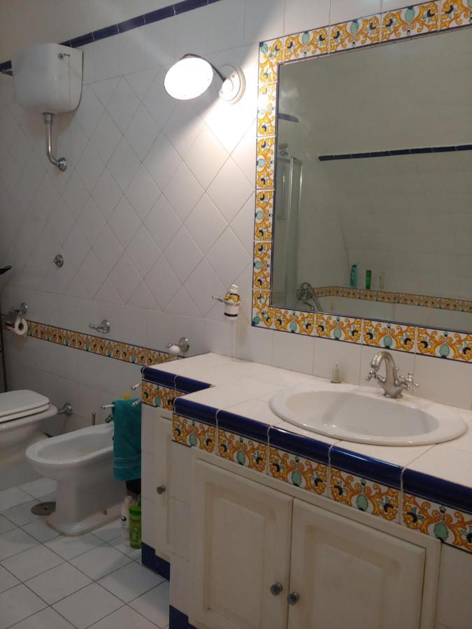 ホテル La Casa Di Francesca ナポリ エクステリア 写真